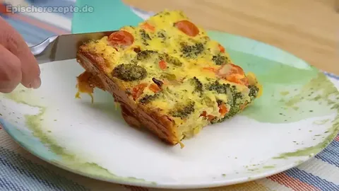 Brokkoli-Ei-Auflauf mit Joghurt und Kirschtomaten