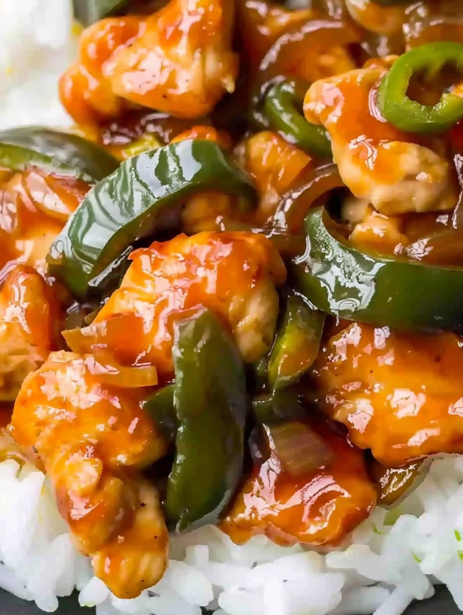 A close up of a delicious jalapeno chicken dish.