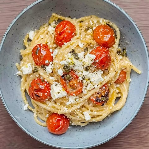 Ofen Feta Pasta – One Pot Spaghetti mit Tomaten Feta Soße